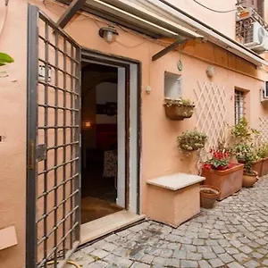  Apartamento Independent With Garden Heart Of Trastevere John Cabot Italia